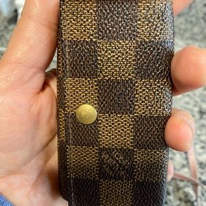 Louis Vuitton 4 key holder